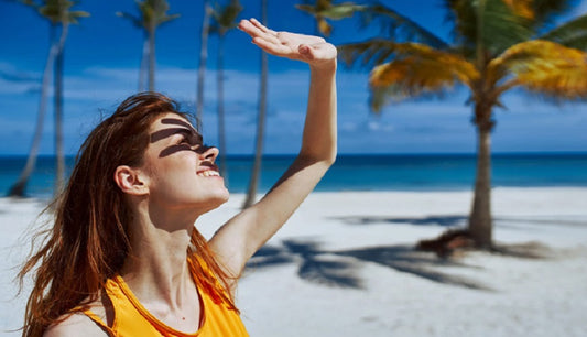 Beat the Heat, Not Your Glow: How to Prevent and Treat Summer Breakouts